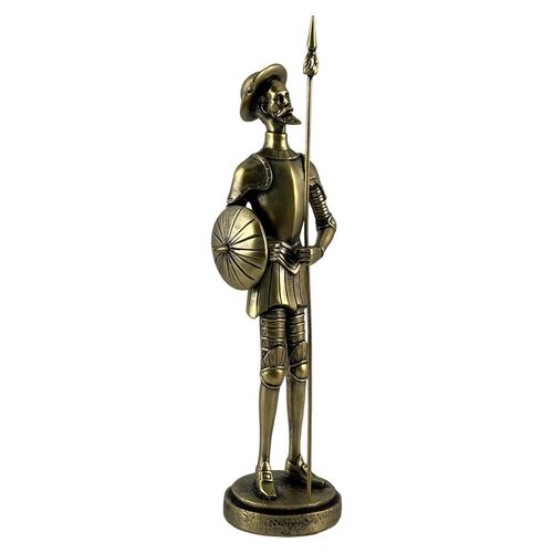 Figura Decorativa CONCEPTS de Don Quijote en Color Dorado