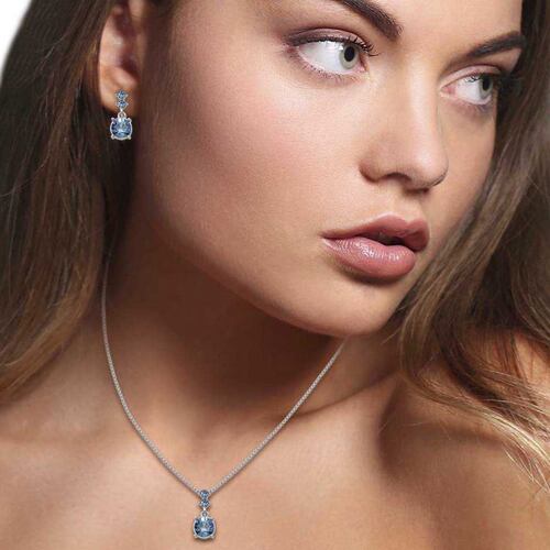Set Collar y Aretes de Aleacion de metales Plata tipo Boton Nine West