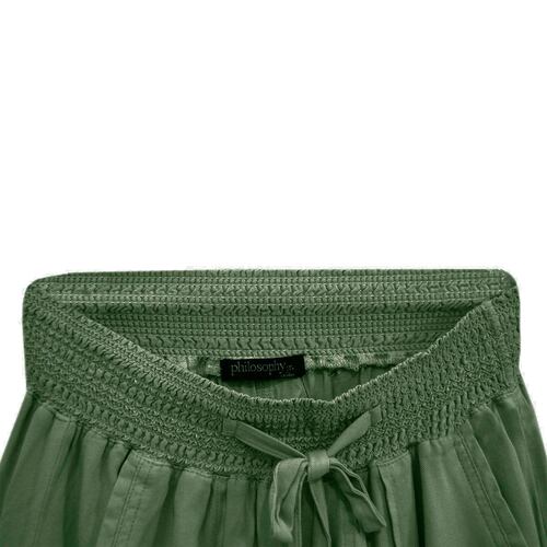 Short para mujer con elástico en cintura, jareta y bolsillos Philosophy Jr talla mediana color verde obscuro modelo TWSH06CLN
