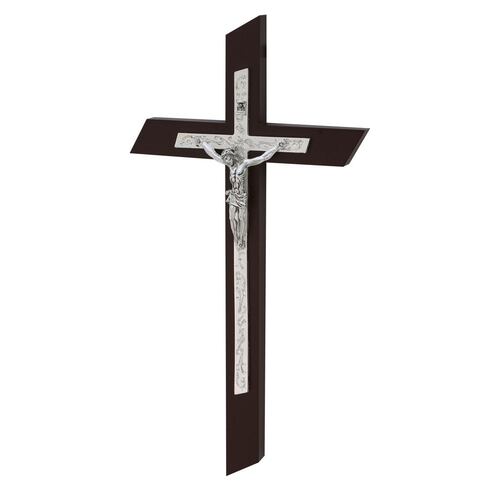 Crucifijo de madera de pino, con solera grabada y corte esgado, en chapa de plata