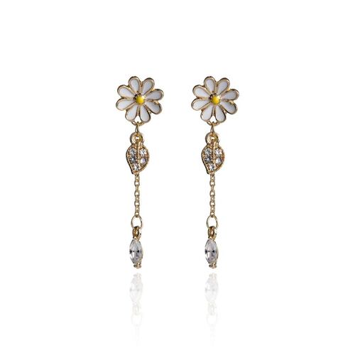 Aretes Largos Margarita y Mariposa Esmaltada Parisa