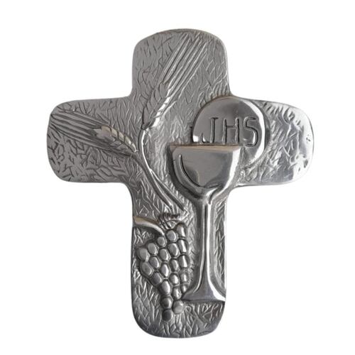Cruz metal con cáliz