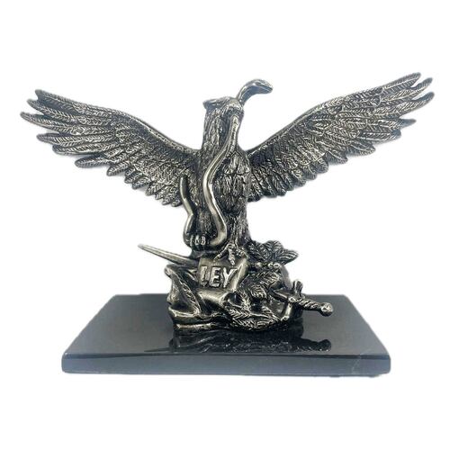 Figura Decorativa Baño de Níquel Águila y Serpiente