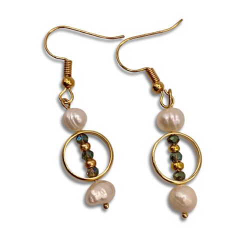 Aretes en perla cultivada y cristal detalles con baño de oro