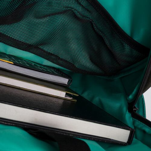 Backpack para laptop 15" Oliva  RE3 hecha con Material Reciclado