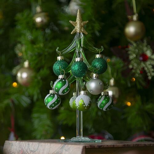 Figura Decorativa Árbol de Navidad Diseño Vidrio 20 cm con Esferas Verdes y Plateadas Running Decora