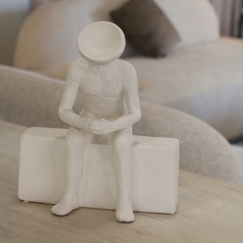 Figura Decorativa Diseño Hombre Sentado GAF