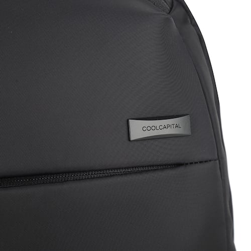 Mochila Negra Dott Cool Capital
