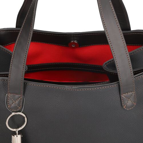 Bolsa Michel Domit cubeta con bolsillo frontal color negro modelo DZT590