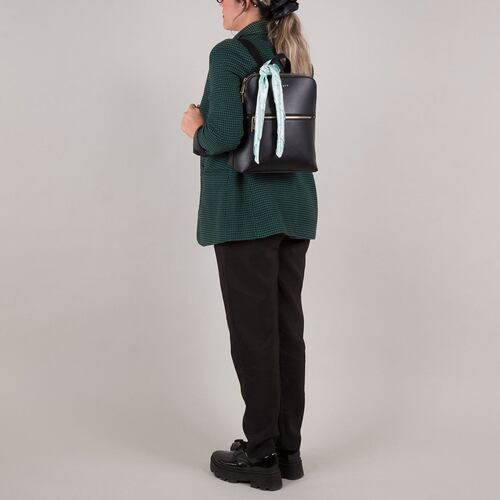 Mochila De Dama Gorett Backpack Grande Color Negro Modelo GS23059-3