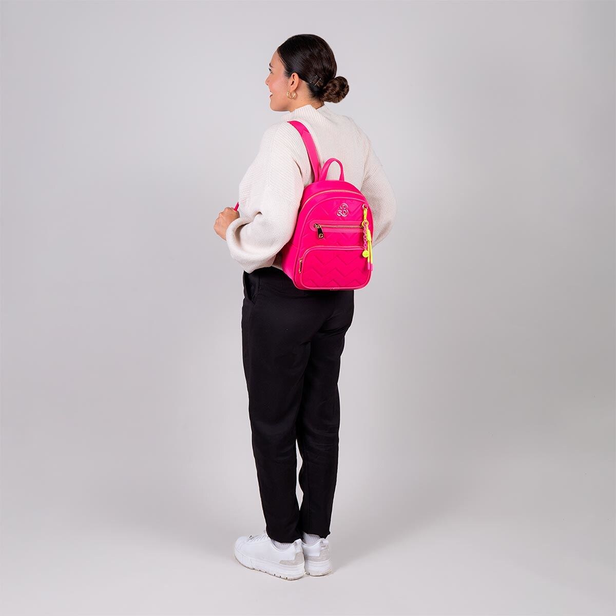 Mochila Mediana Color Rosa para Mujer Barbie X Gorett