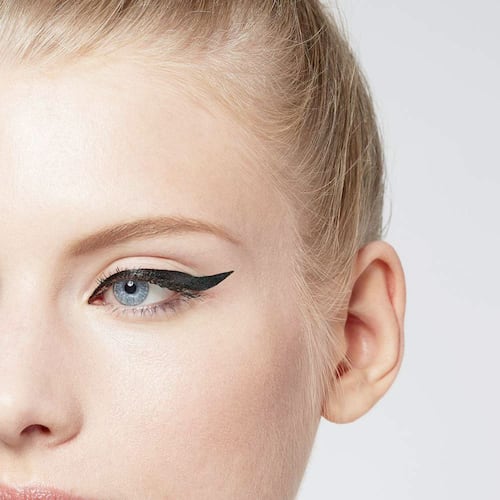 Delineador Líquido para Ojos L'Oréal Flash Cat Eye By Superliner Negro 1g