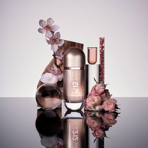 Carolina Herrera 212 Vip Rosé Set Para Dama Perfume EDP 80ml+ Body Lotion 100ml + Perfume de Bolsillo 10ml