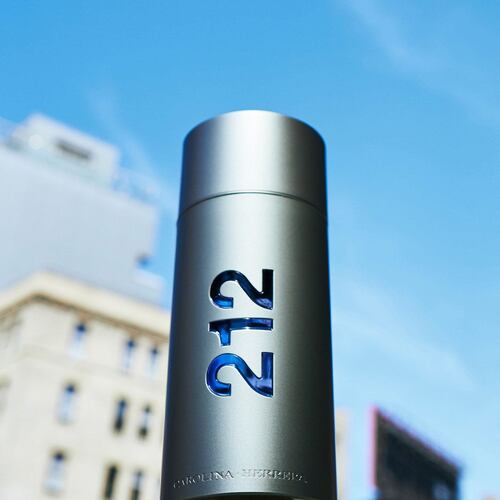 Set para Hombre Carolina Herrera 212 NYC Men EDT 100ml + Shower Gel 100ml + EDT 10ml
