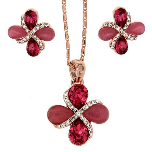 Juego de arete, dije, cadena de 42 cms+4cms de extensión trébol fuchsia, con acabado en chapado oro rosa