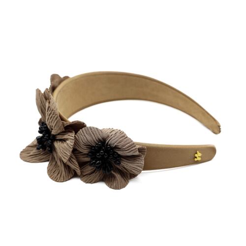 Diadema Ancha con Flores en Color Beige Pressume
