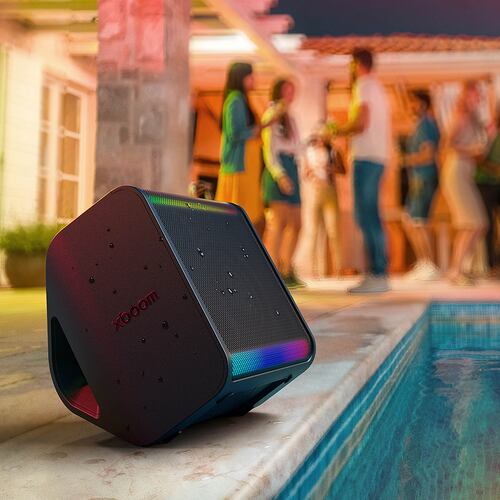 LG XBoom Stage 301 By Will.I.Am Bocina Bluetooth Portátil 12hrs de Batería IPX4