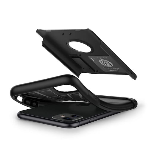 Funda iPhone 11 Negro Slim Arm Essentials