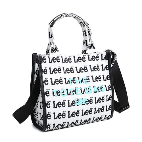 Bolsa estilo Mini Tote marca Lee color gris con detalles de logo de marca modelo A07720