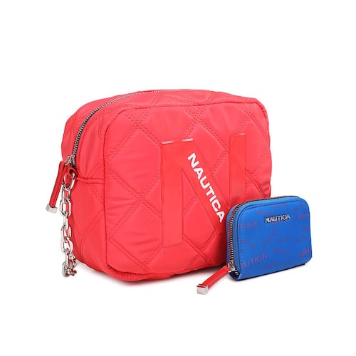 Bolsa estilo Crossbody marca Náutica color Fucsia con cartera en contraste color marino modelo A10518