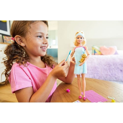 Barbie Fashionista, Día de Spa, Muñeca