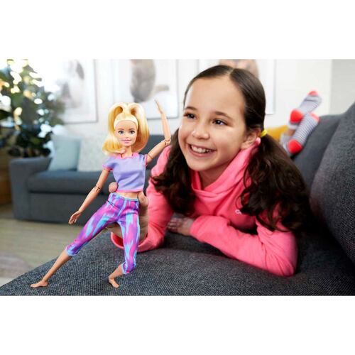 Barbie Fashion & Beauty Muñeca Día de Yoga Rosa