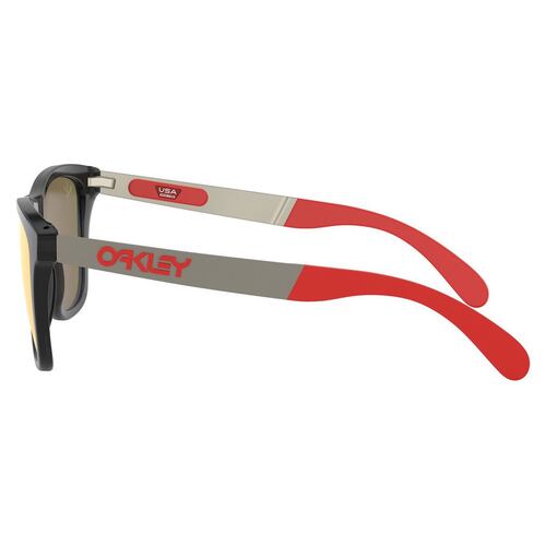 Lentes Solares Oakley Armazón en Nylon Negro