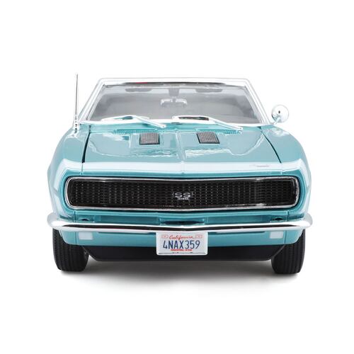 Vehículo a Escala 1:18 Chevrolet Camaro SS 396 de 1967 Convertible  MAISTO