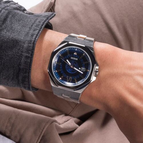 Reloj para caballero correa de acero inoxidable color plateado GW0573G1 Guess