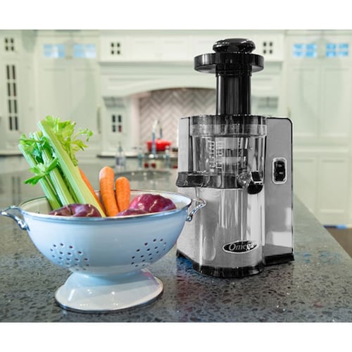 Extractor De Jugos Vertical Prensa Fría Doméstico Plata Omega VSJ843QS