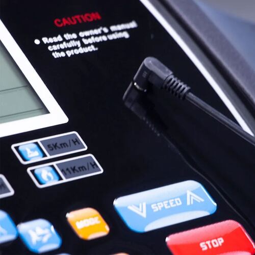 Caminadora Electrica 2.5 Hp Bluetooth Profesional 12 Programas Inclinacion Manual Plegable Pantalla Lcd  Centurfit