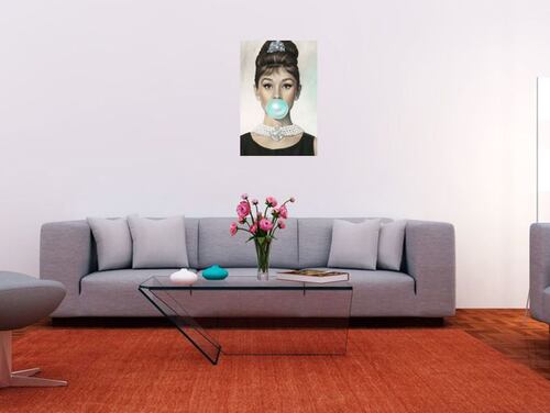 Cuadro Decorativo Canvas Audrey Hepburn con chicle.