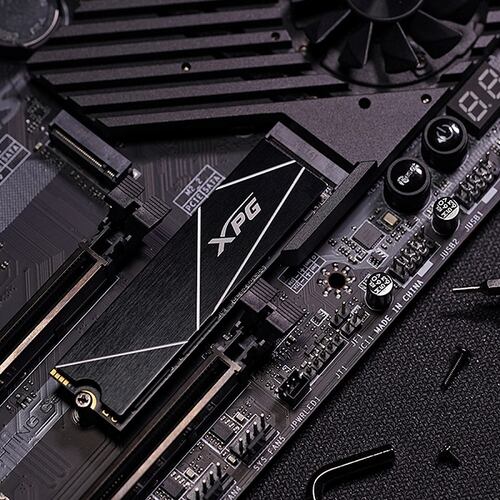 M.2 2280 SSD 1TB ADATA XPG GAMMIX S70 BLADE AGAMMIXS70B-1T-CS