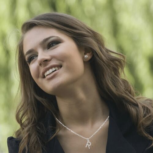 Collar de Inicial Authshine de Plata Ley 925 con Dije de Circonia Cúbica Letra R para Mujer