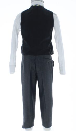 Traje de Vestir Niño Tres Piezas Color Gris Oscuro 2921 12 a 16 Años.
