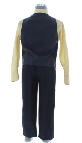 Traje de Niño Tres Piezas Color Azul Marino 2 a 18 Años.
