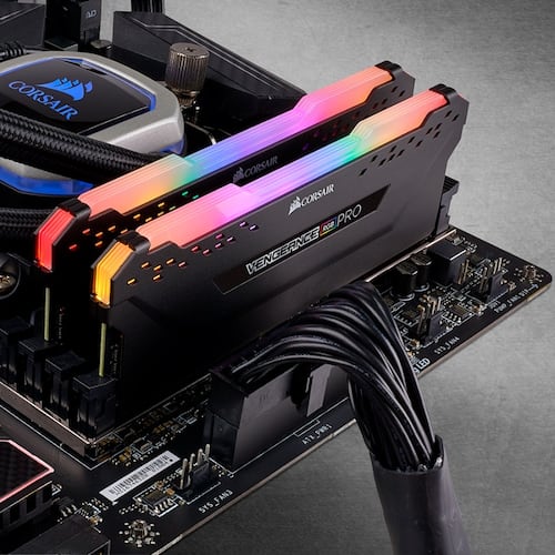Memorias Ram DDR4 Corsair Vengeance RGB PRO 3600MHz 16GB PC4-28800 Kit 2x8 Negras CMW16GX4M2D3600C18.