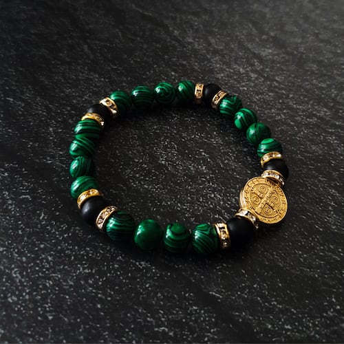 Pulsera de hombre de San Benito tipo piedra verde y ónix