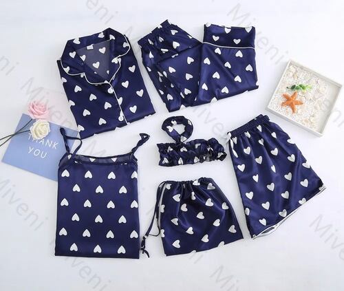 7 Piezas Pijamas  Azul de Corazones Talla M