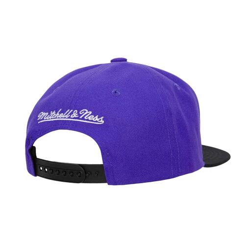 Gorra Mitchell & Ness Snapback Charlotte Hornets Morada JS190793