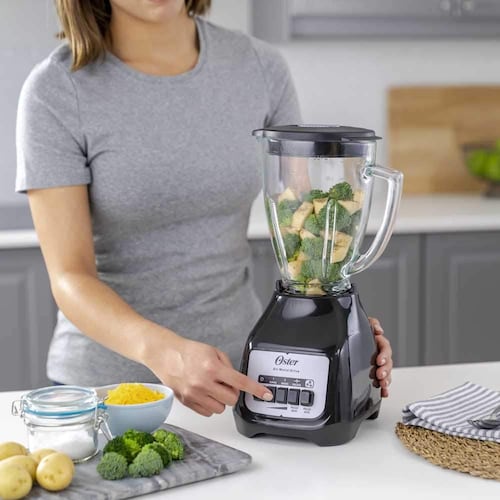 Licuadora Oster 2 velocidades más pulso y vaso de vidrio BLSTKAGBPB013