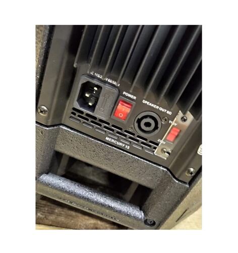 Bafle Amplificado VAMAV Mercury 15 Bcn003 180 Watts Rms.