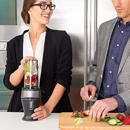 Licuadora Ninja Fit QB3001SS - Fuente de alimentación 700 W con tecnología de pulso  renovada