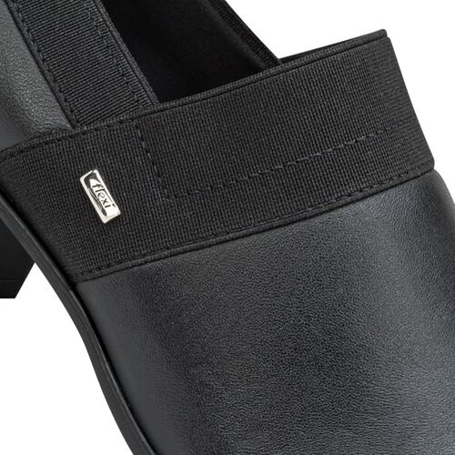 Zapato casual de piel marca Flexi color negro, con tacón ancho, mod. 1039231