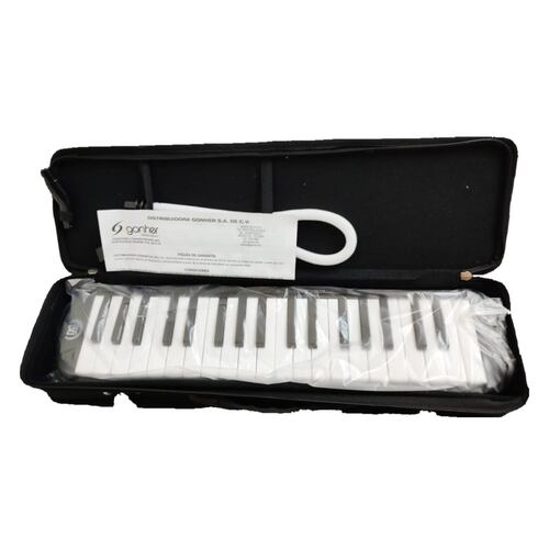 Melódica de 37 teclas Maxima cuerpo de plástico Estuche de tela, boquilla de plástico y tubo, color Negro