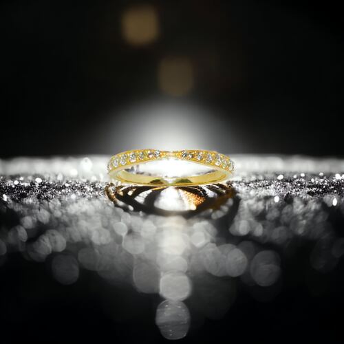 Anillo oro 10k churumbela piedra zirconia.