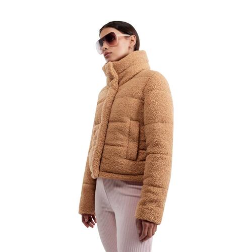 Chamarra Holly Land de peluche para mujer, color café, mod. 1090704