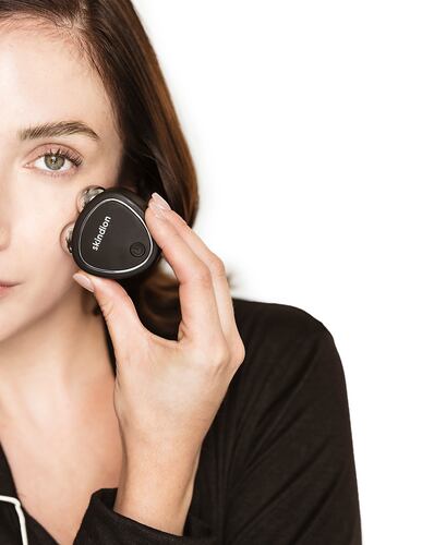 Skindion Dispositivo de Rejuvenecimiento Facial con Microcorriente Reductor de Arrugas y Tonificación Facial.