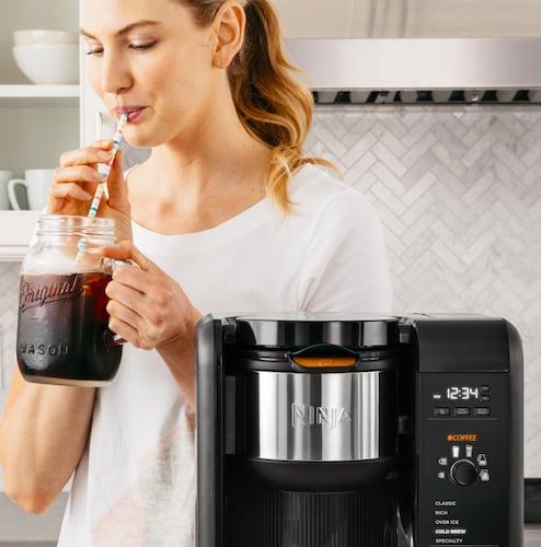 Cafetera Ninja CP307 10 tazas, 6 tamaños, 5 programas Hot and Cold 