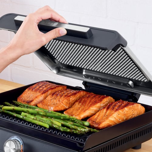 Parrilla eléctrica y plancha Ninja GR101 Sizzle para interiores 